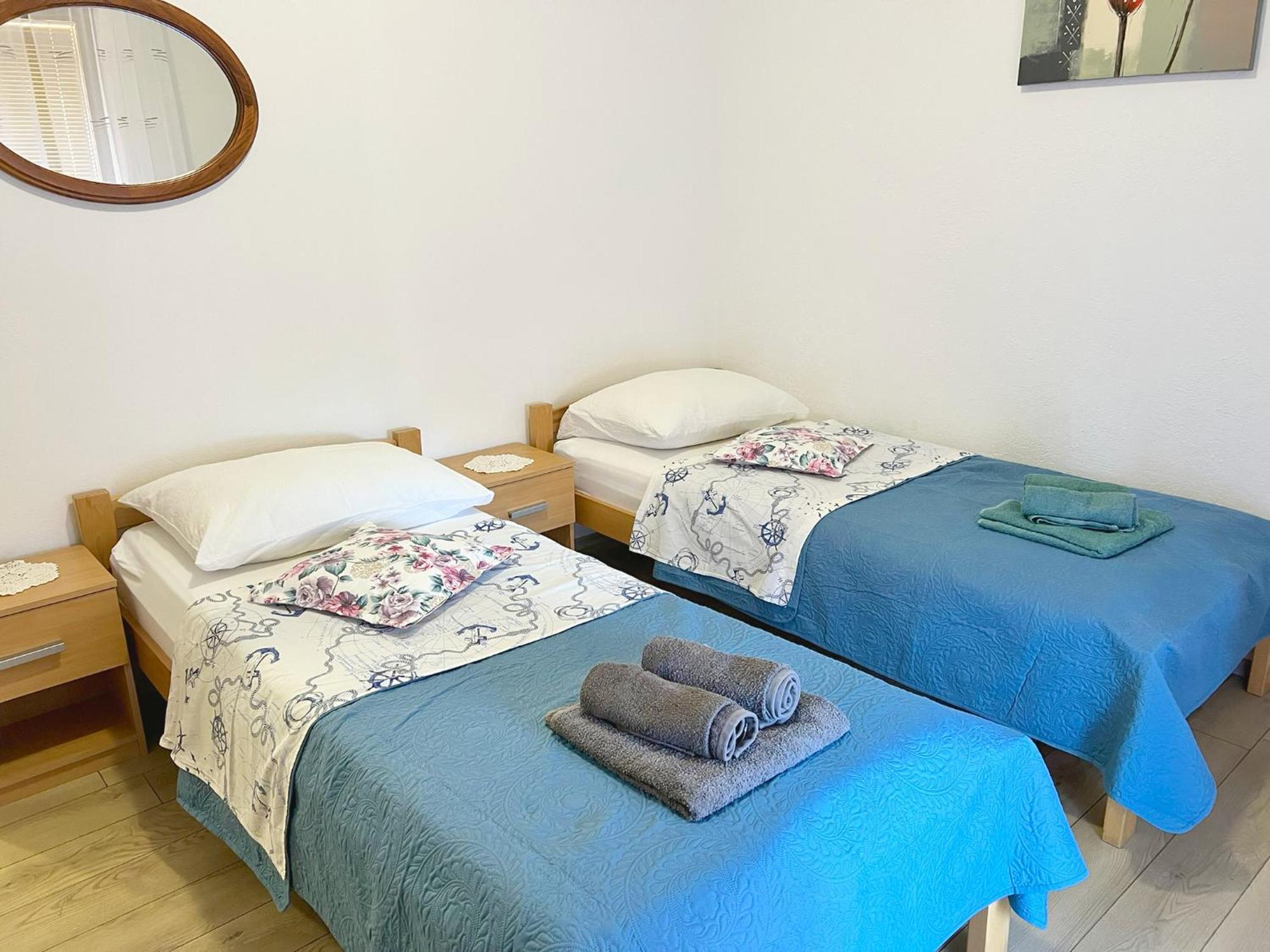 Apartments Ares Rovinj Exteriör bild